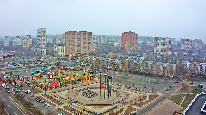 Онлайн веб-камера на площади Славы, Кузьминки, Москва (Москва, Россия)